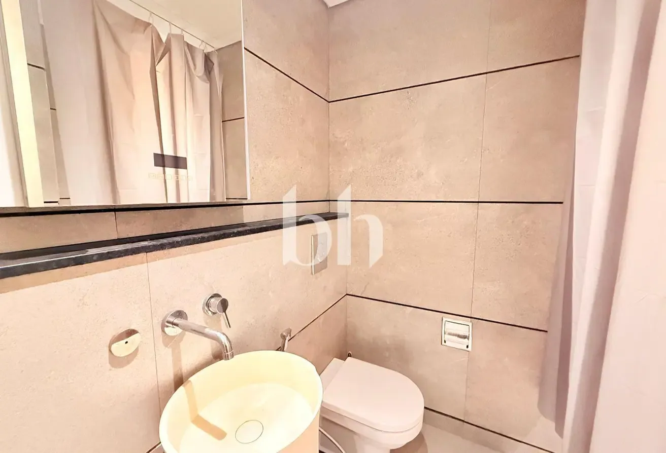 Vacant | Fully Furnished | Courtyard Views