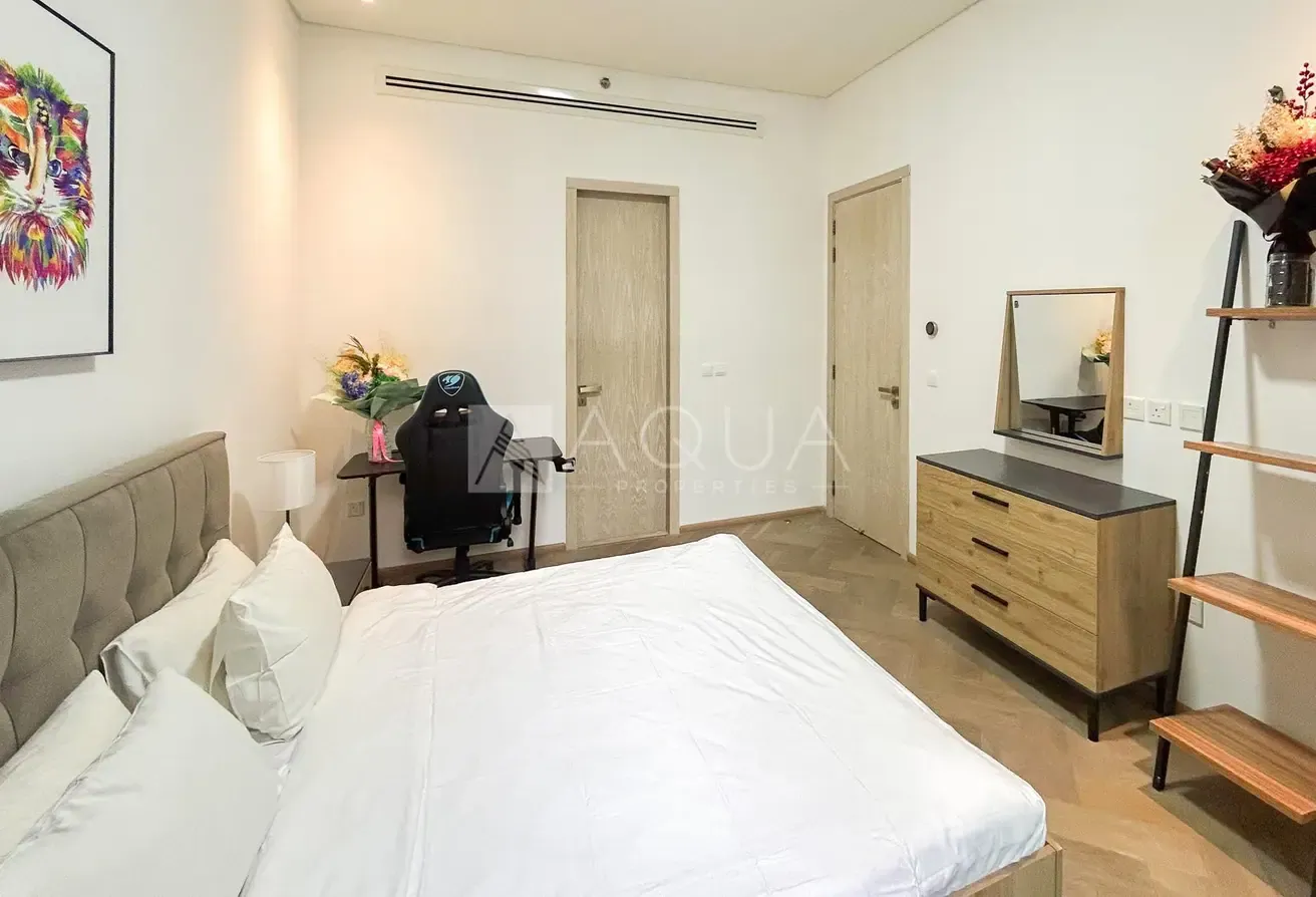 EXCLUSIVE | SEMI- FURNISHED | POOL VIEW