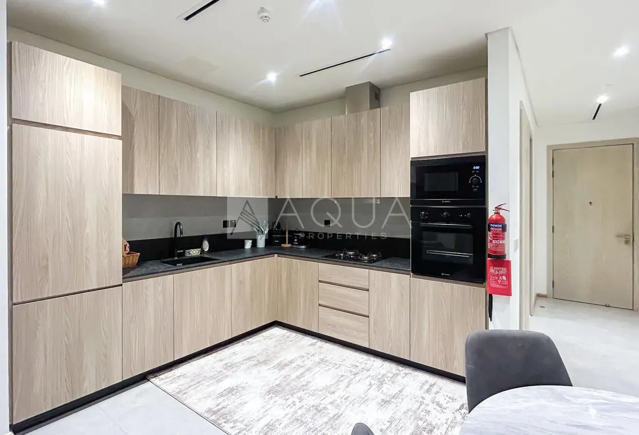 EXCLUSIVE | SEMI- FURNISHED | POOL VIEW