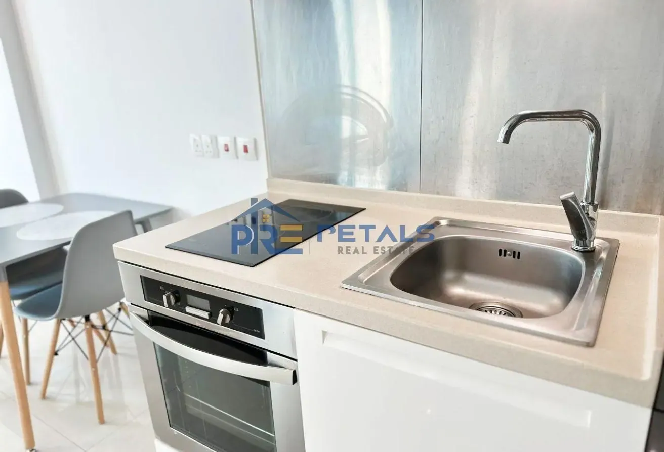 Fully Furnished Chiller Free Spacious Unit Vacant