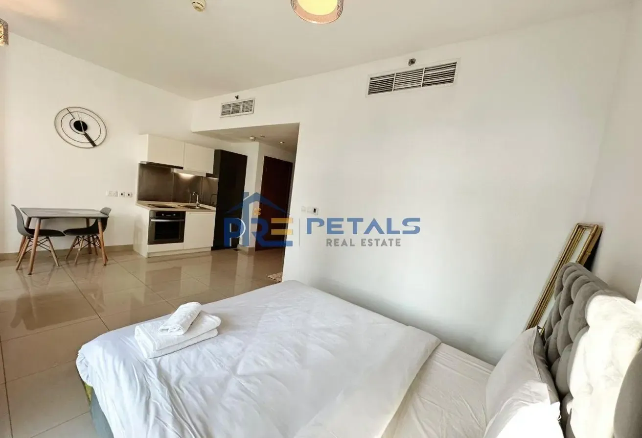 Fully Furnished Chiller Free Spacious Unit Vacant