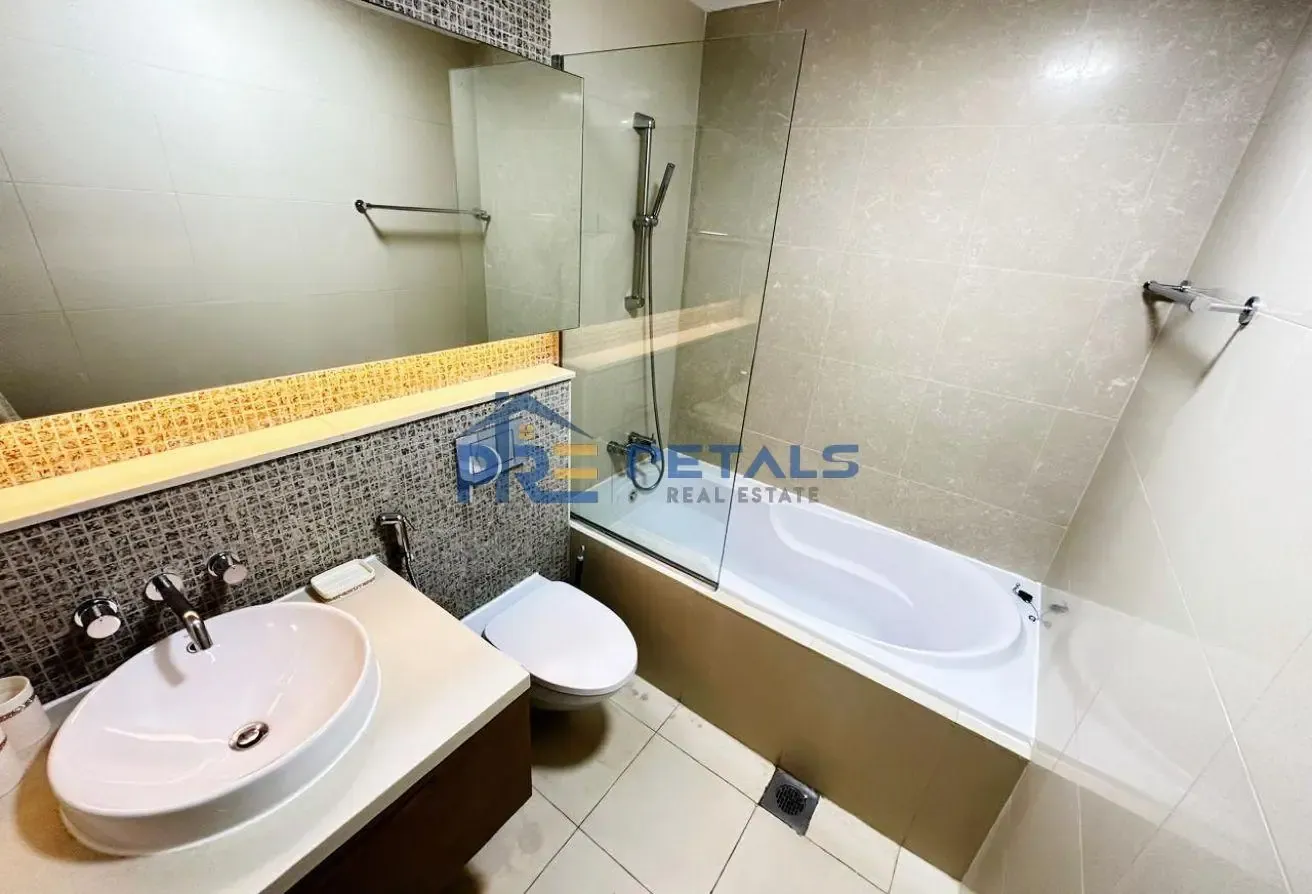Fully Furnished Chiller Free Spacious Unit Vacant