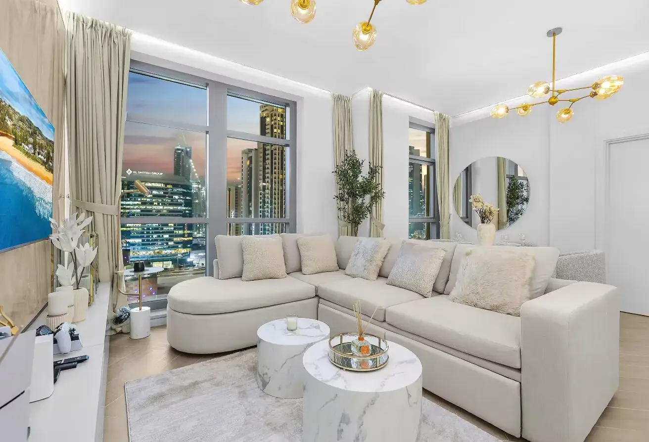 2BR Apartment in Downtown Dubai with Landmark View