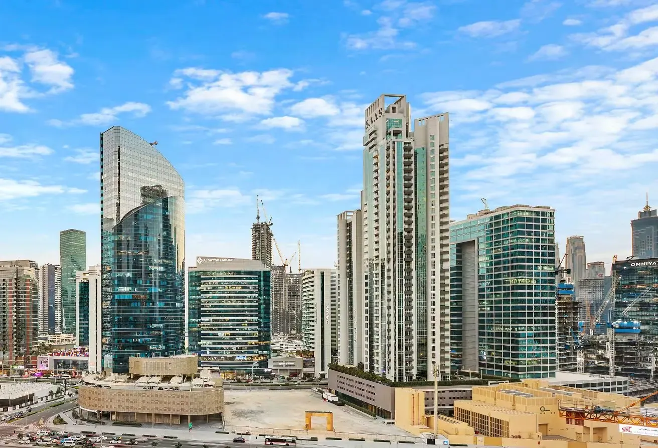 2BR Apartment in Downtown Dubai with Landmark View
