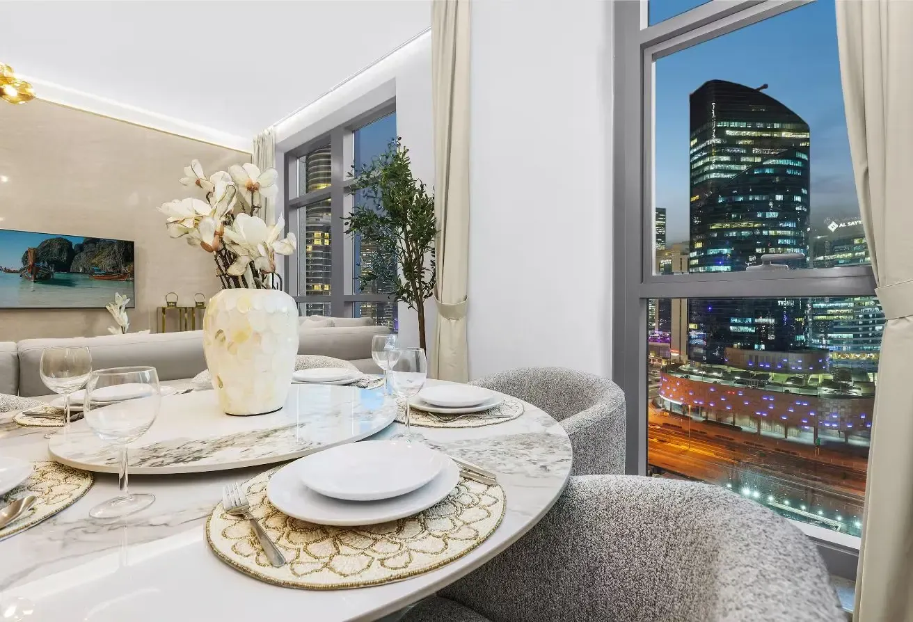 2BR Apartment in Downtown Dubai with Landmark View