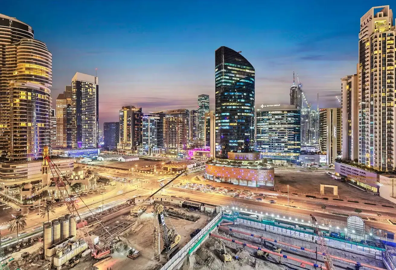 2BR Apartment in Downtown Dubai with Landmark View