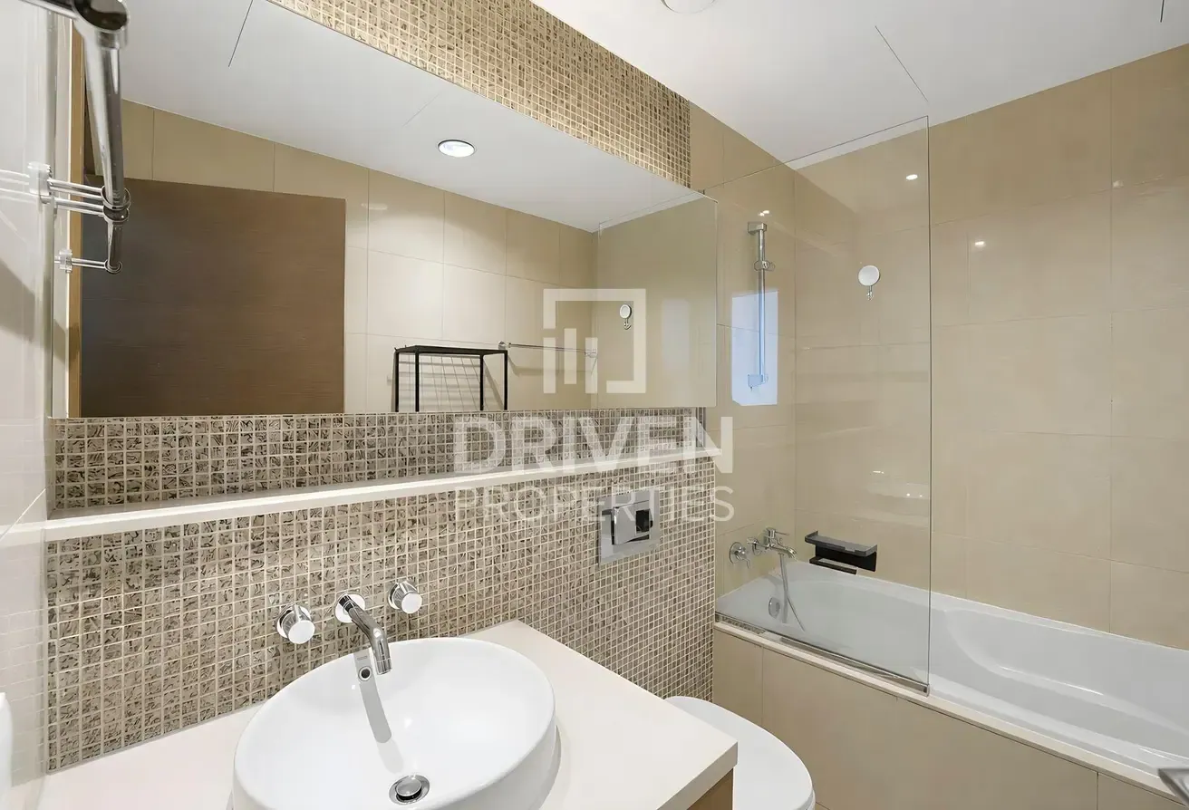 Large Layout | Fully Furnished | Elegant Apartment