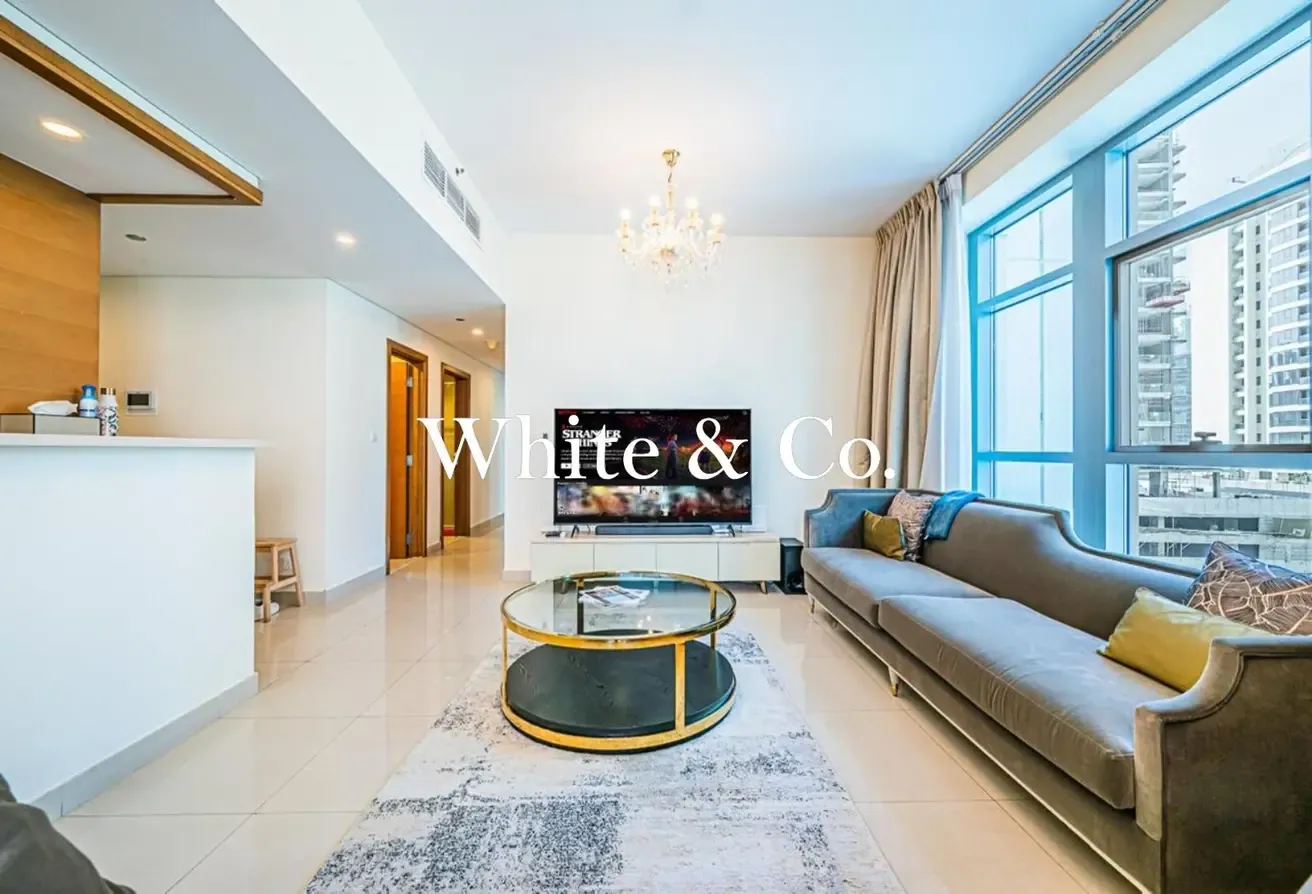Vacant Now | Blvd views | Large Layout