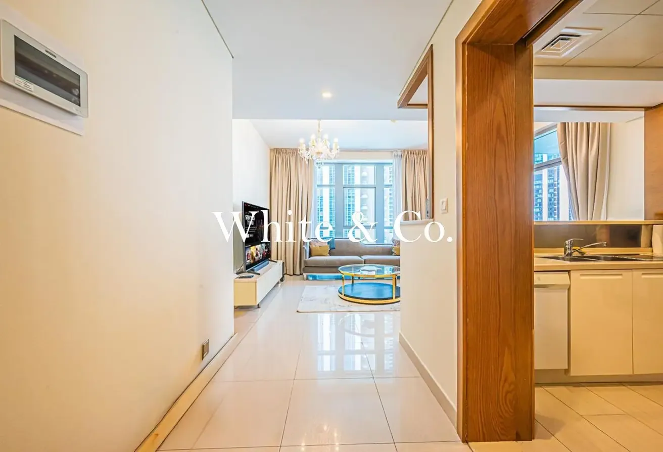 Vacant Now | Blvd views | Large Layout