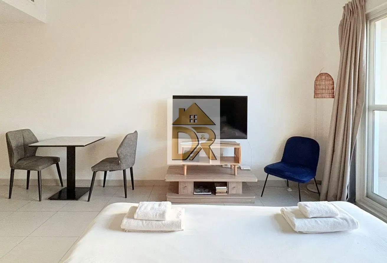 Fully Furnished | Upgraded | Luxury | Balcony
