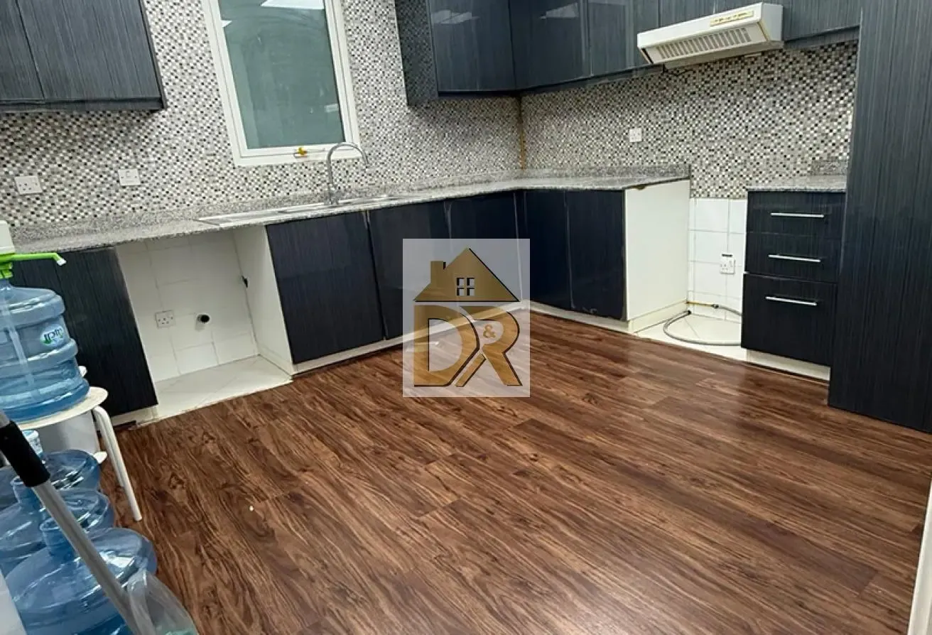 Fully Upgraded | Huge size | 2Bed+Miad | Flooring