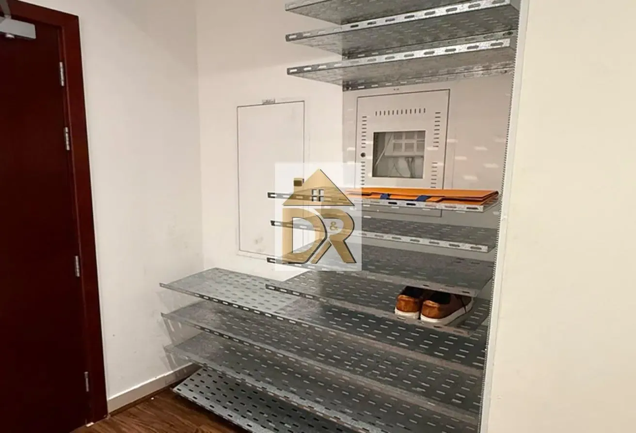Fully Upgraded | Huge size | 2Bed+Miad | Flooring