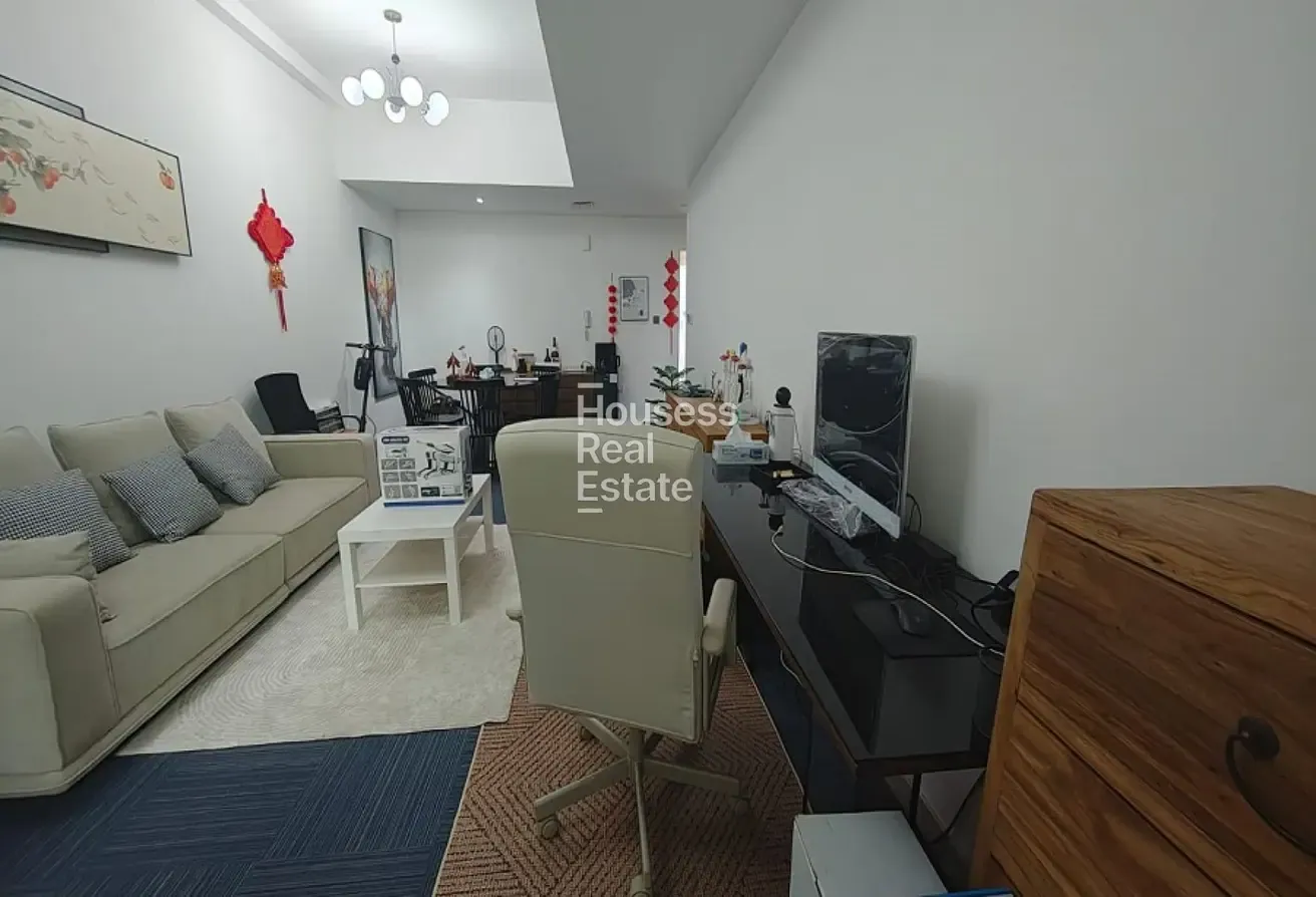 Live in Comfort|Stylish Apartment|Al Khail Heights
