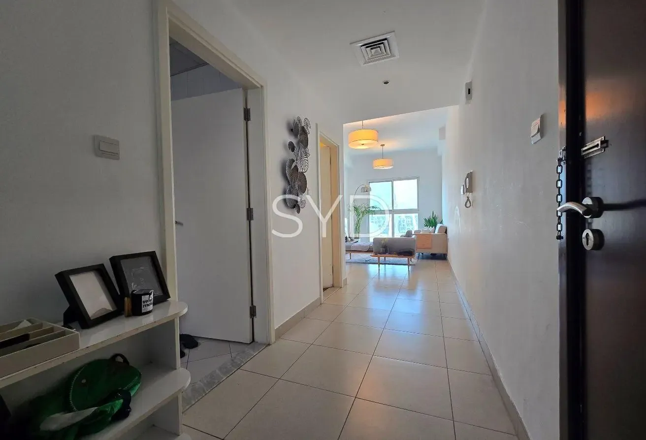 Burj view | Big balcony | Bright rooms | Top floor