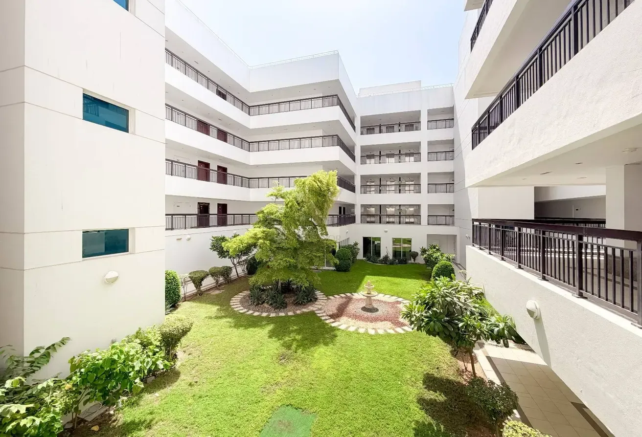 VACANT STUDIO | COMMUNITY VIEW | PRIME LOCATION
