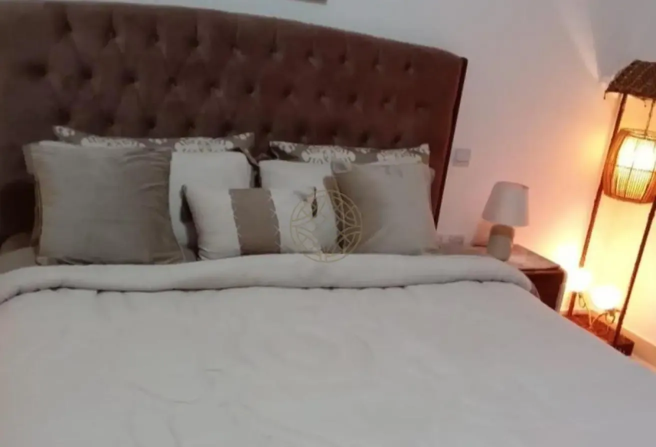 Fully Furnished 1BR | 1,090 Sqft | Prime Location