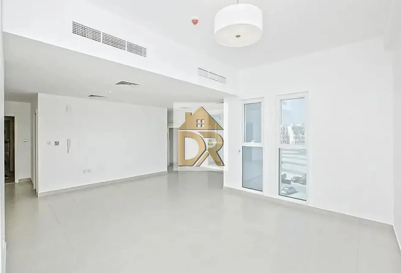 Bright and Spacious | Family Building | Vacant