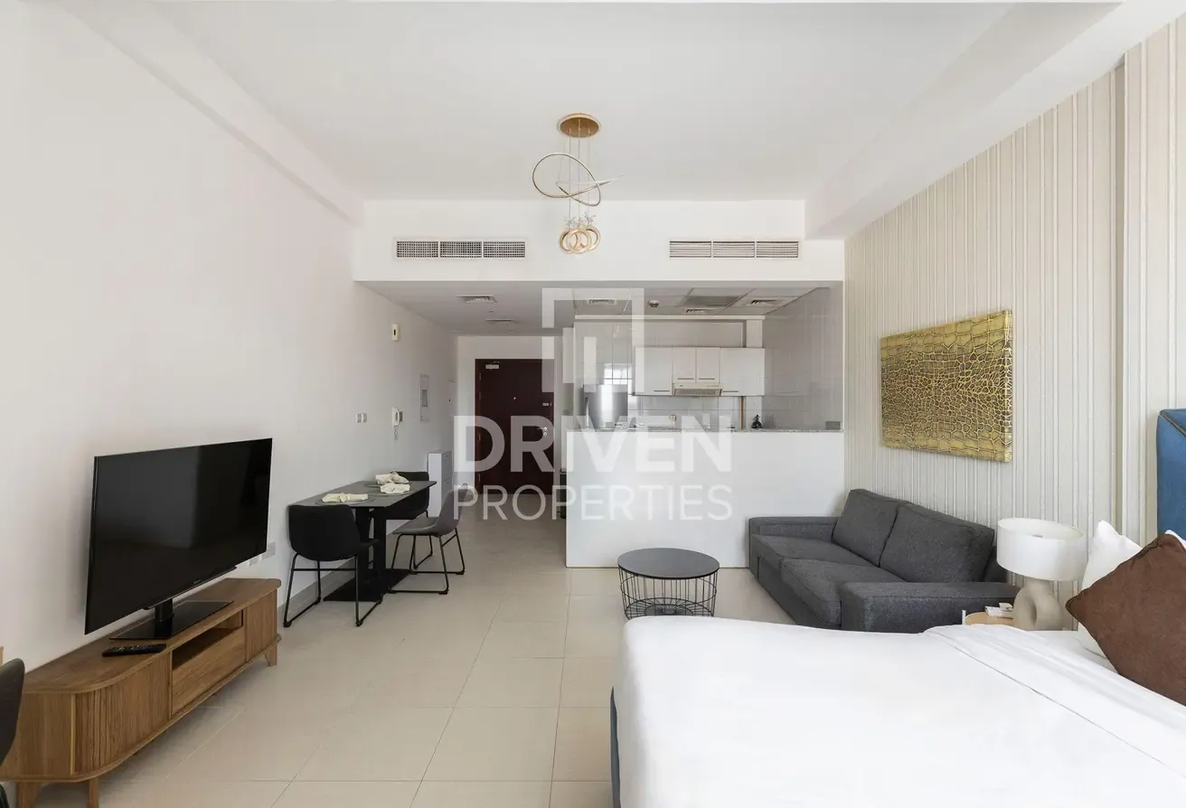 Ready on May | High Floor and Furnished Apt