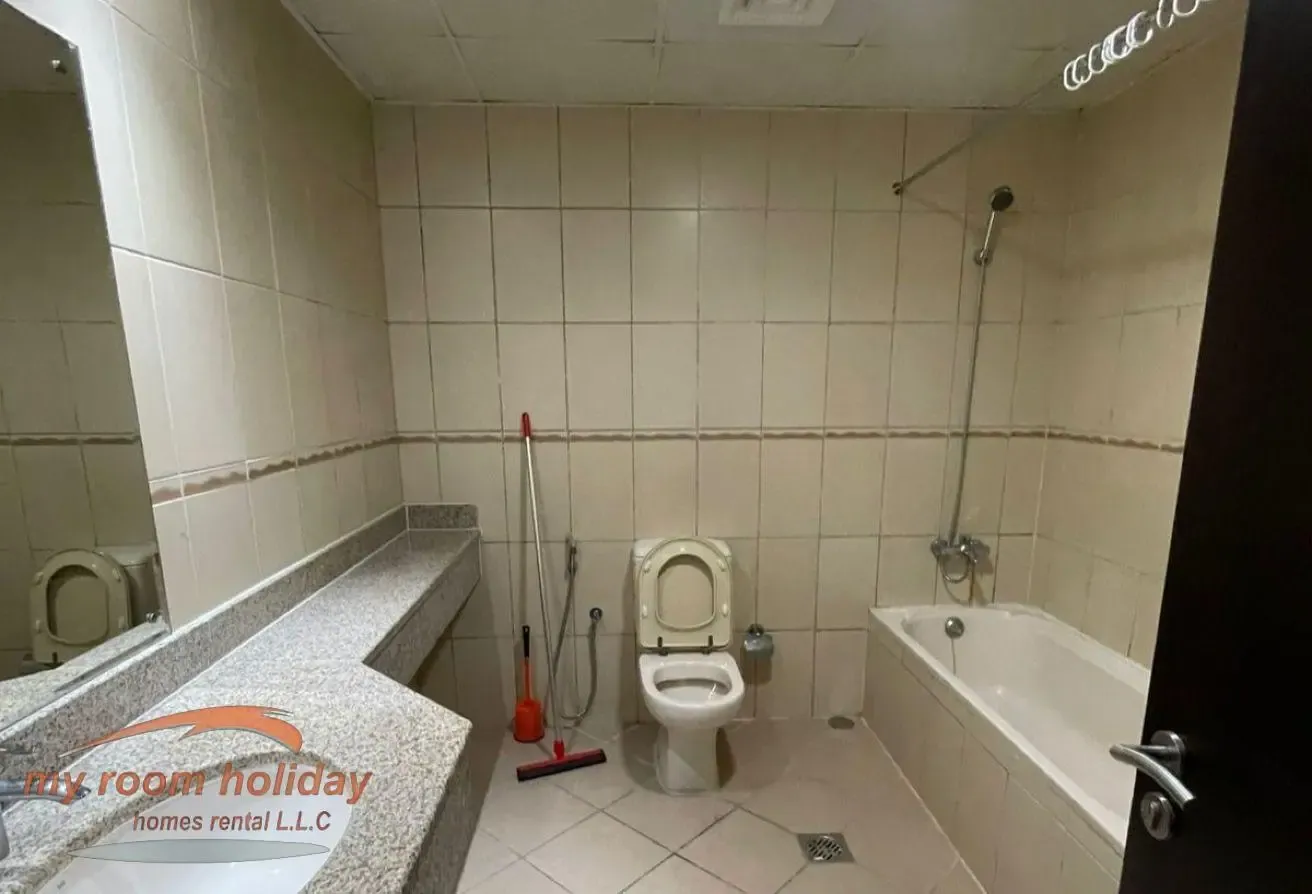 No Commission 4BHK Staff Apt-2550 Sqft-200K Yearly