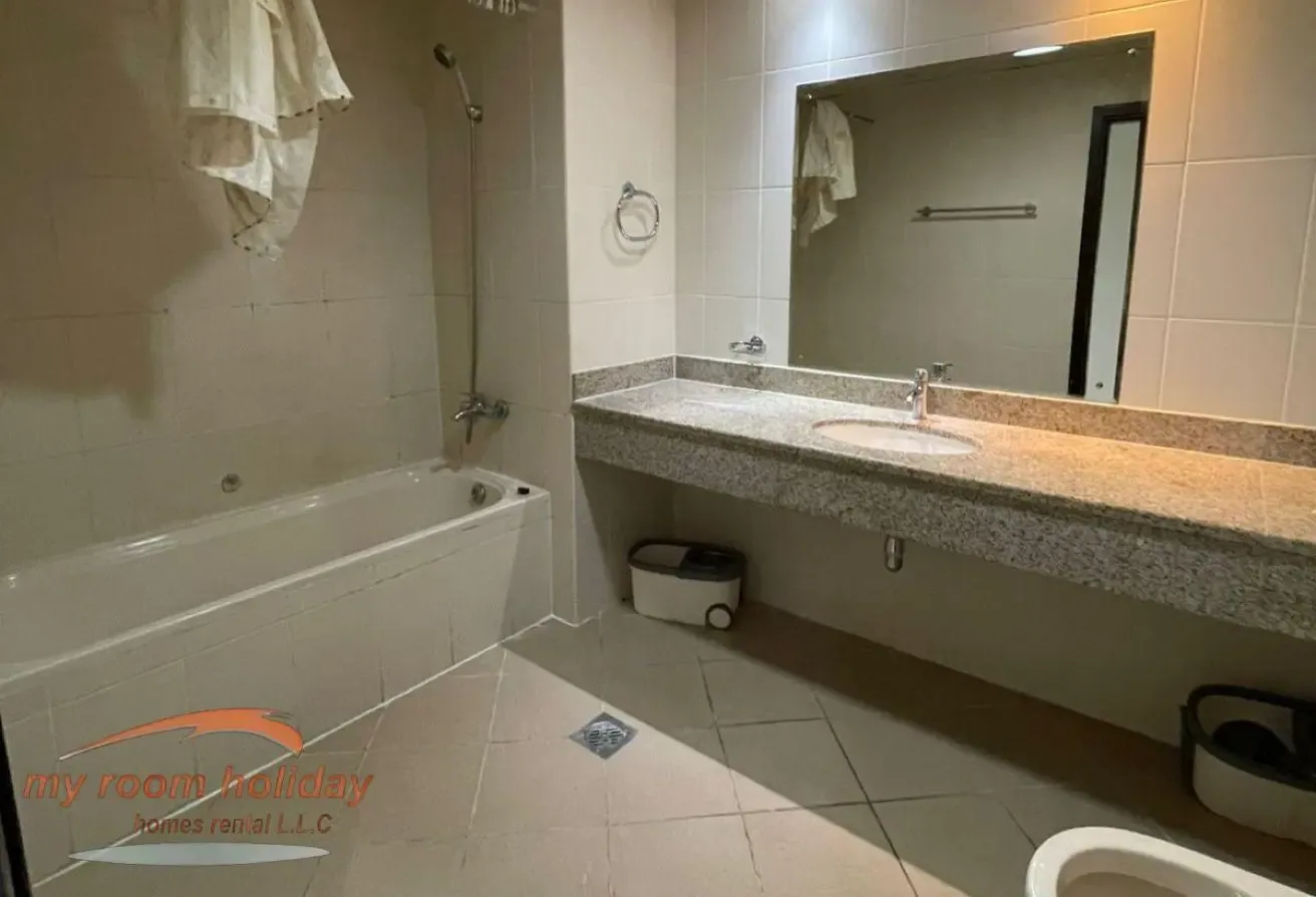 No Commission 4BHK Staff Apt-2550 Sqft-200K Yearly
