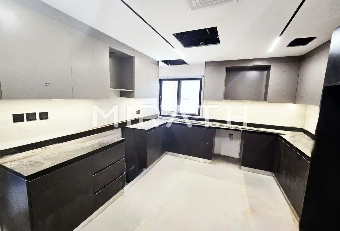 Elegant Villa | Pool and Garden| Renovated