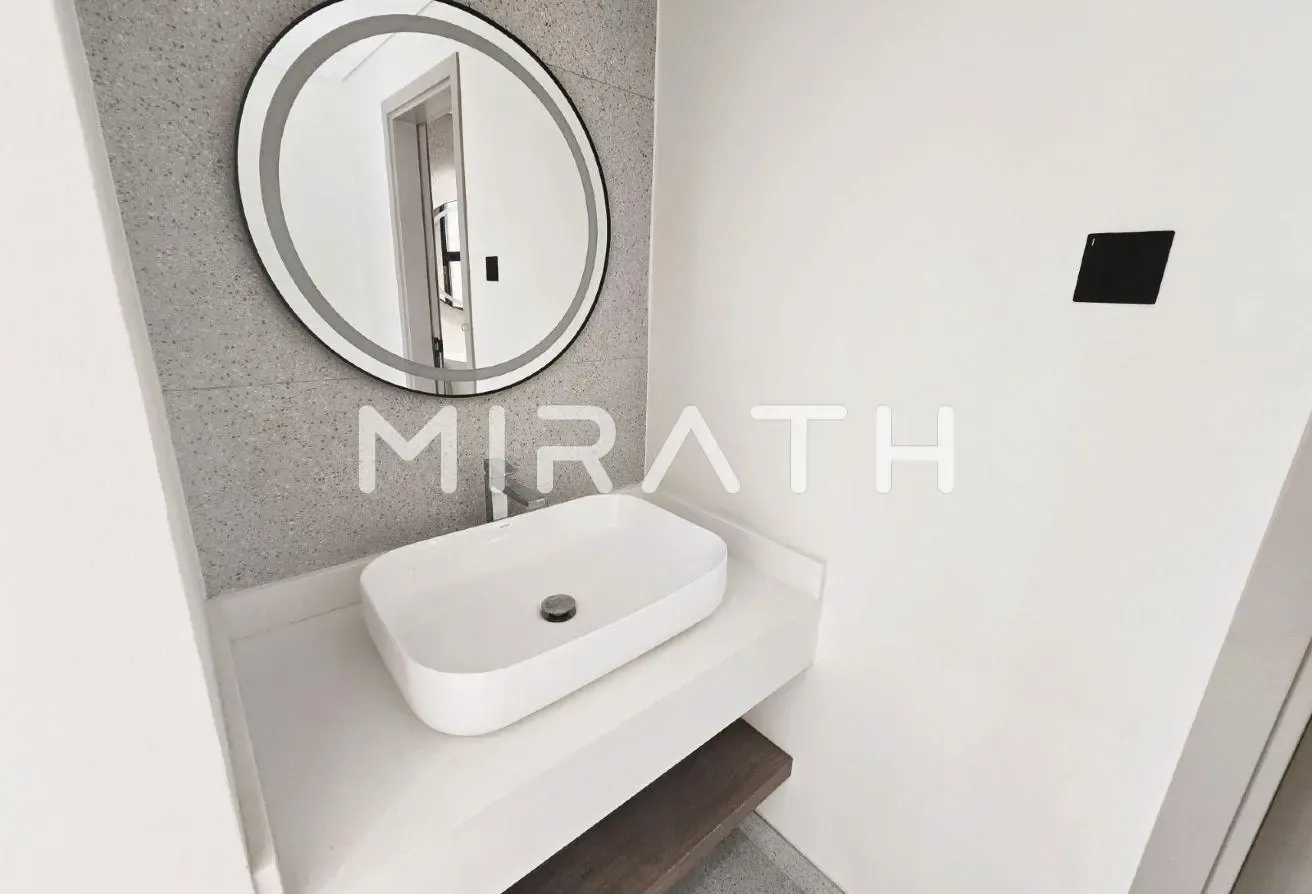 Elegant Villa | Pool and Garden| Renovated
