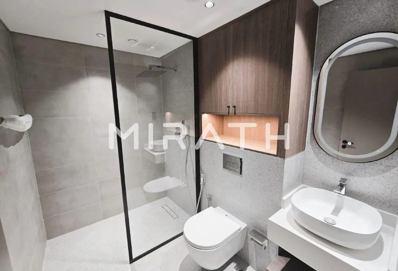 Elegant Villa | Pool and Garden| Renovated