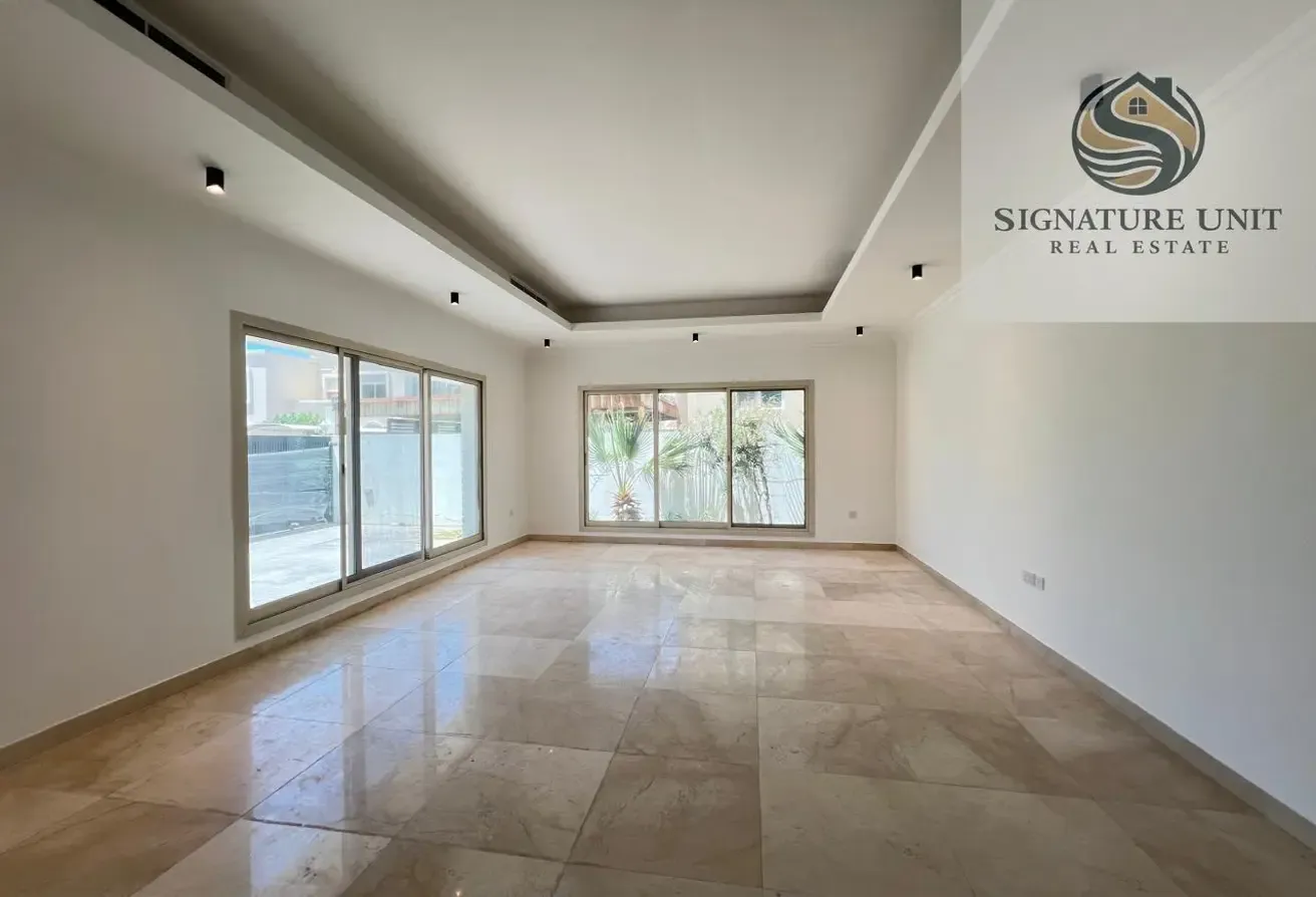 Luxury 4-BR |Driver & Maid|2 Kitchen | Beach View
