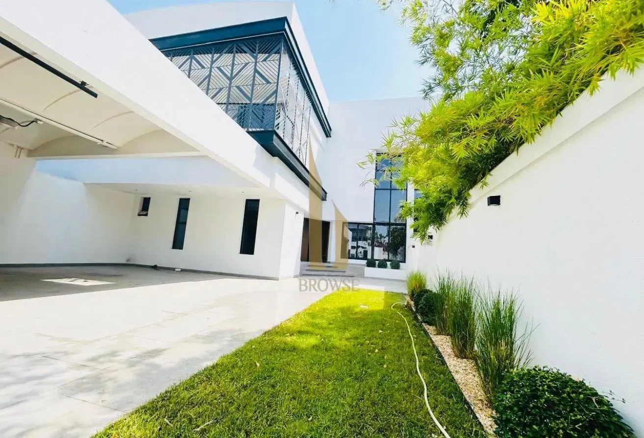 Modern 4BR Villa | Private Pool+Garden l Maids