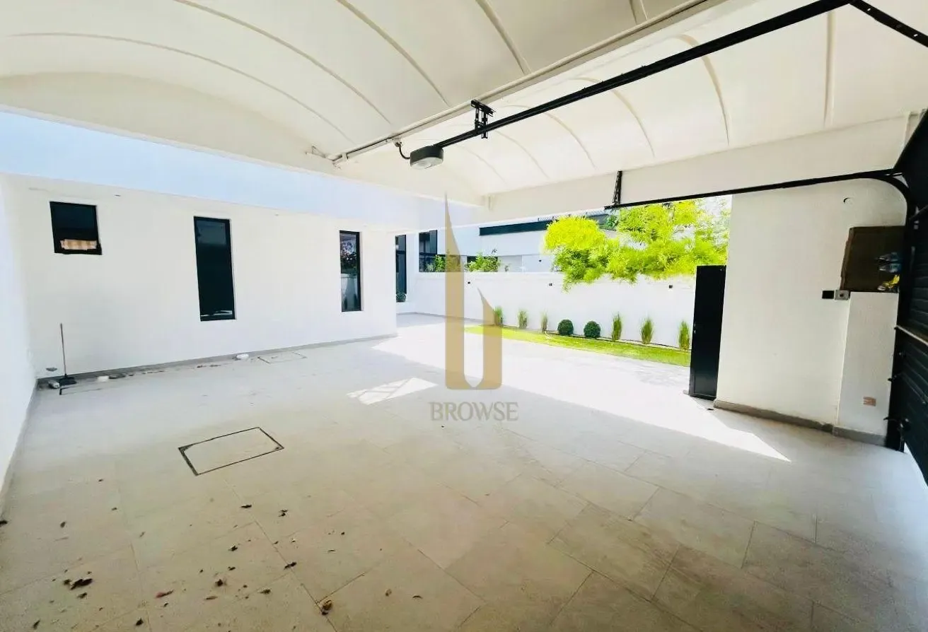 Modern 4BR Villa | Private Pool+Garden l Maids