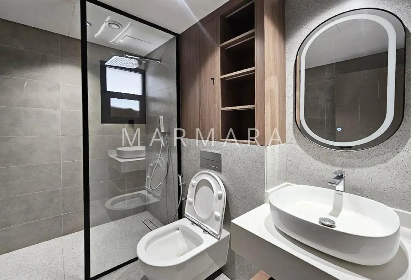Contemporary 4-Bed | Private Pool | Prime Area