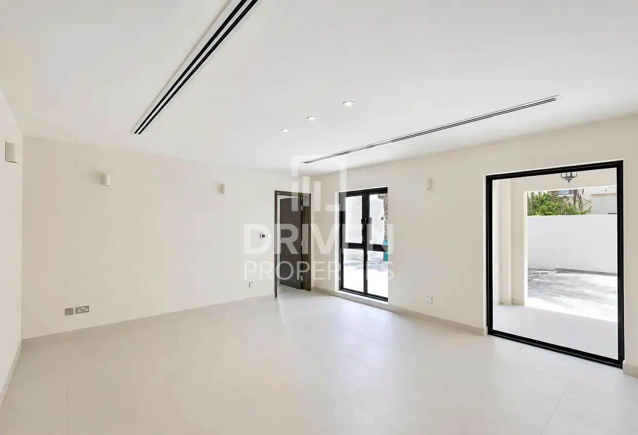 Fully Renovated | Semi Detached | Vacant