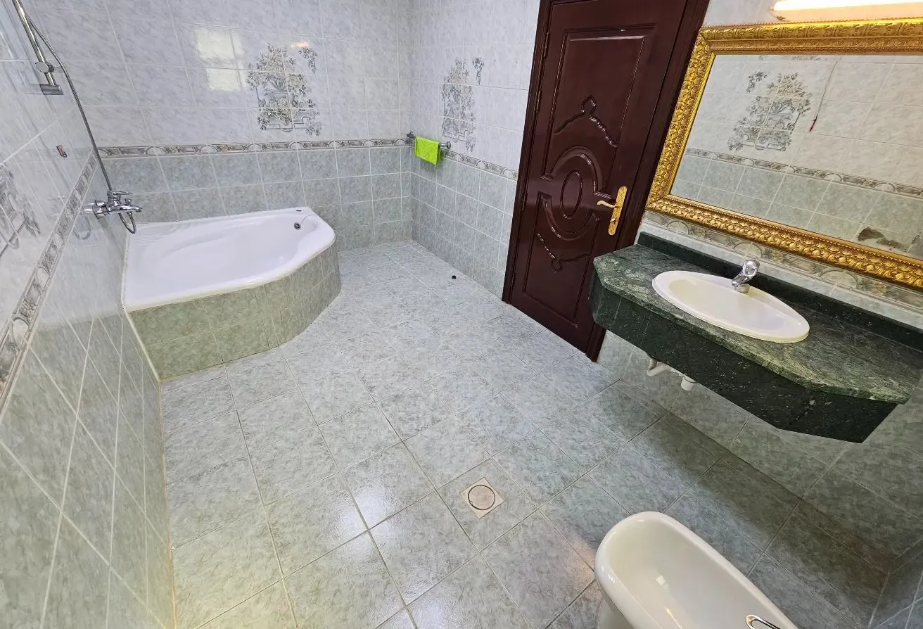 Spacious 4BR | Majilis | Kite beach side
