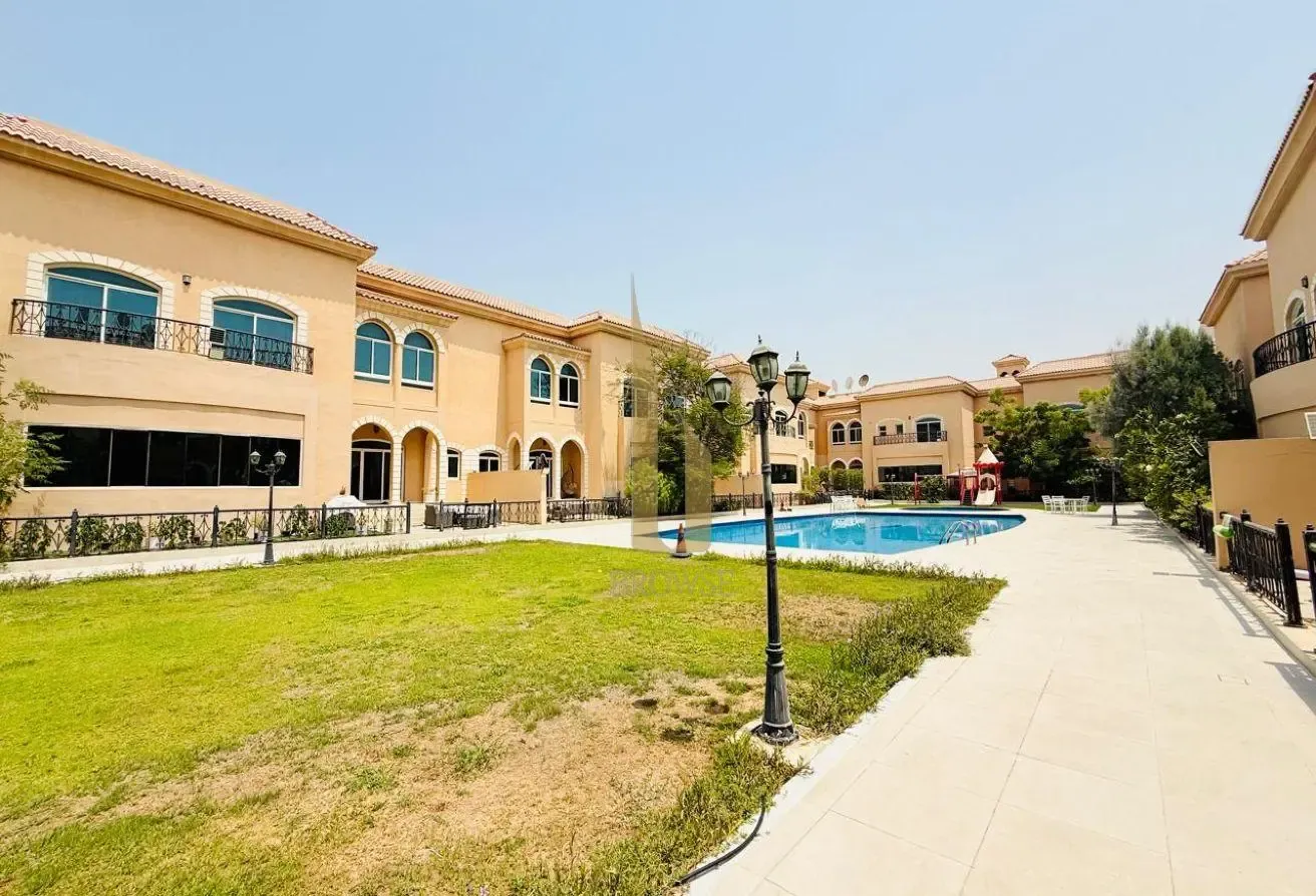 Shared Pool | 4BR Ensuite + Private Garden