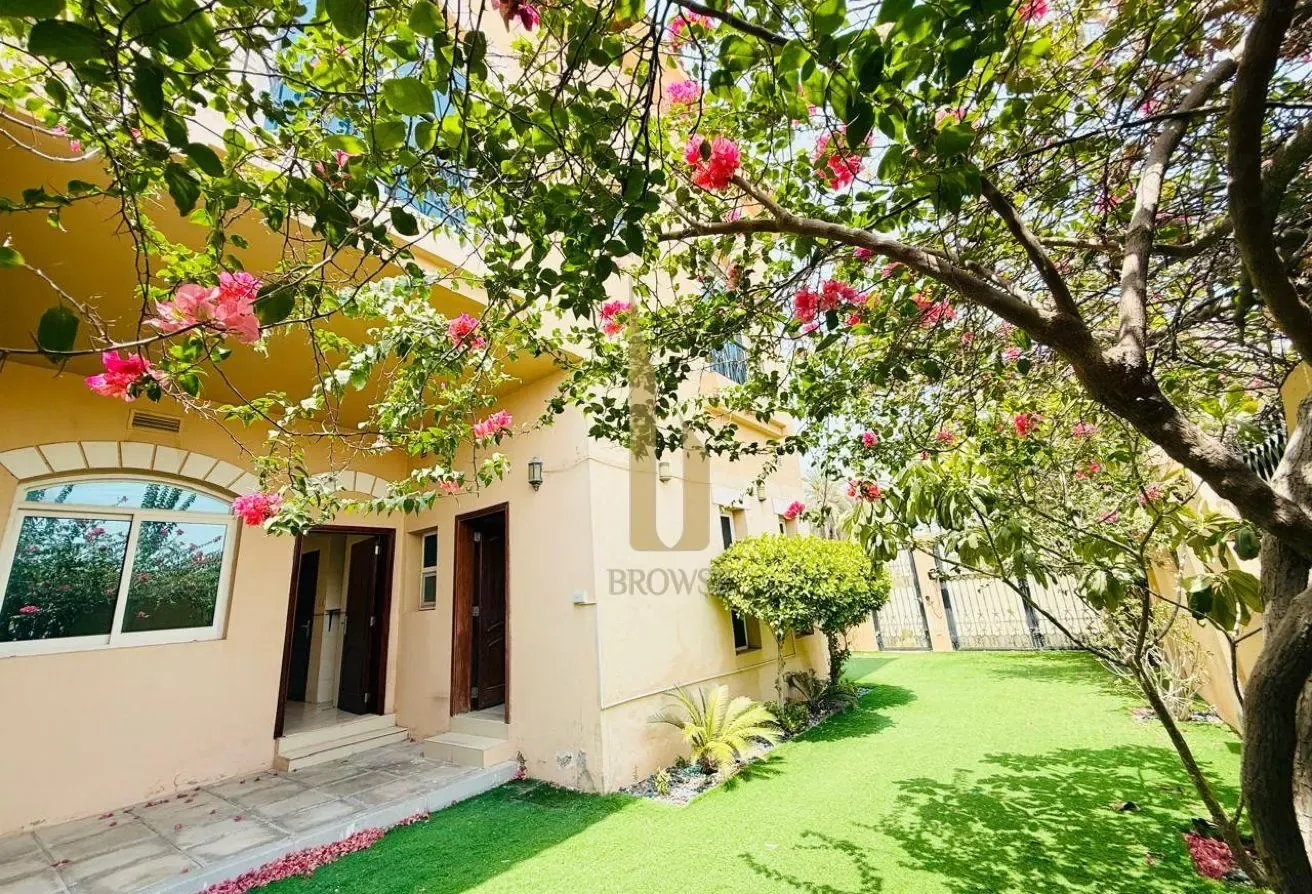 Shared Pool | 4BR Ensuite + Private Garden