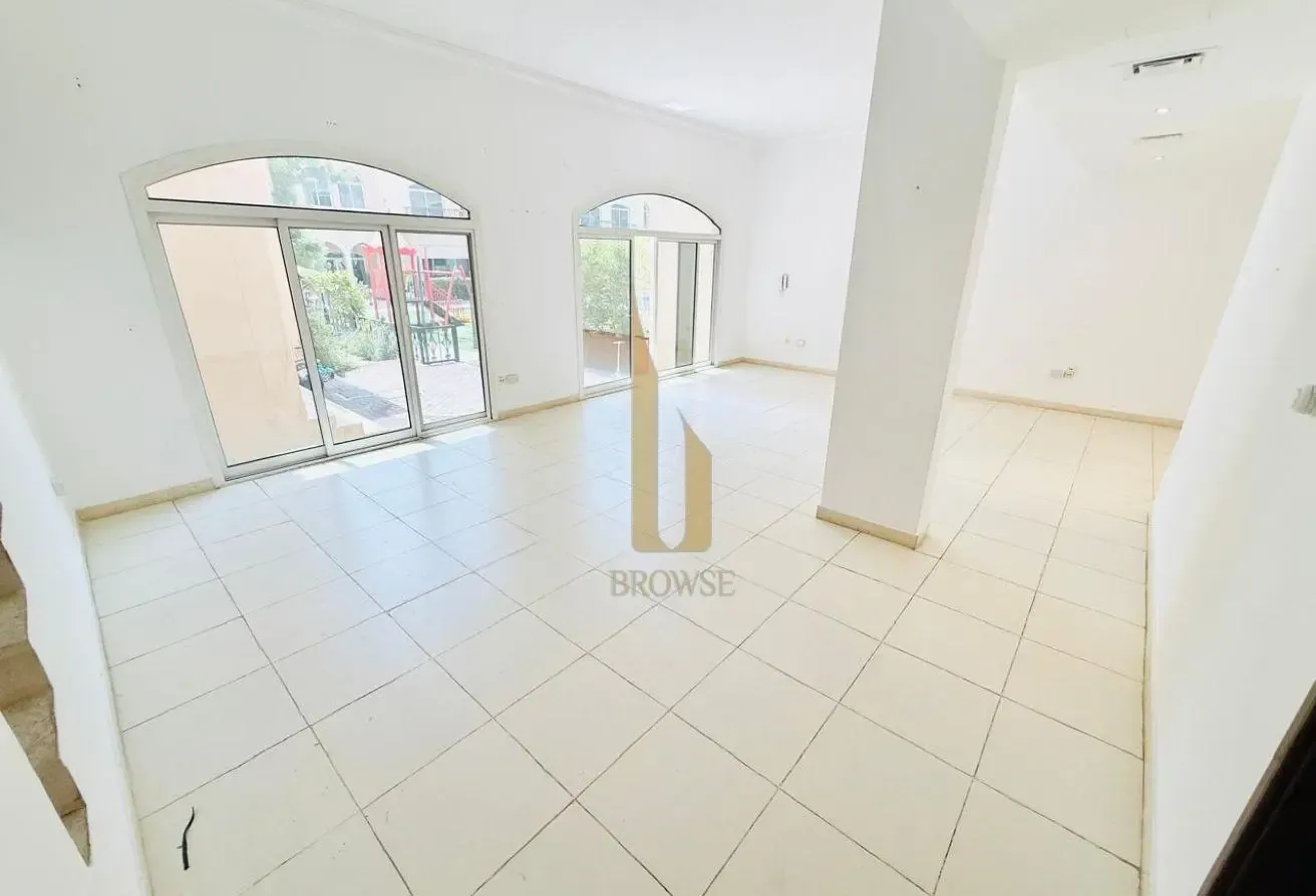 Shared Pool | 4BR Ensuite + Private Garden