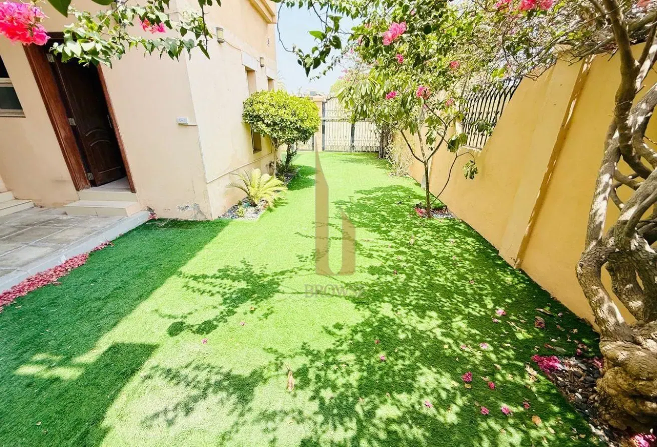 Shared Pool | 4BR Ensuite + Private Garden