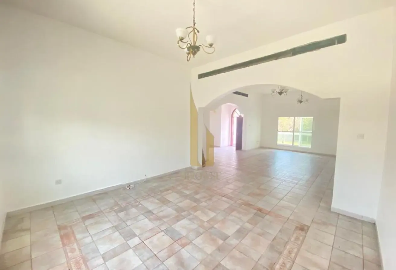 Spacious 4BR Villa l Private Garden l Maids Room