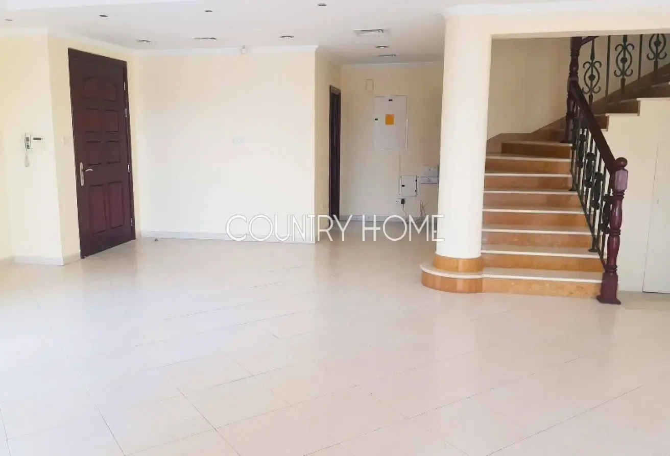 Family 4BR Villa | Garden and Shared Pool