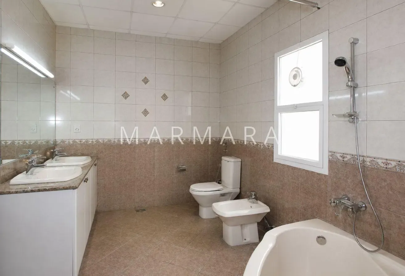Charming 4 BR Villa | Private Garden| Umm Suqeim 1