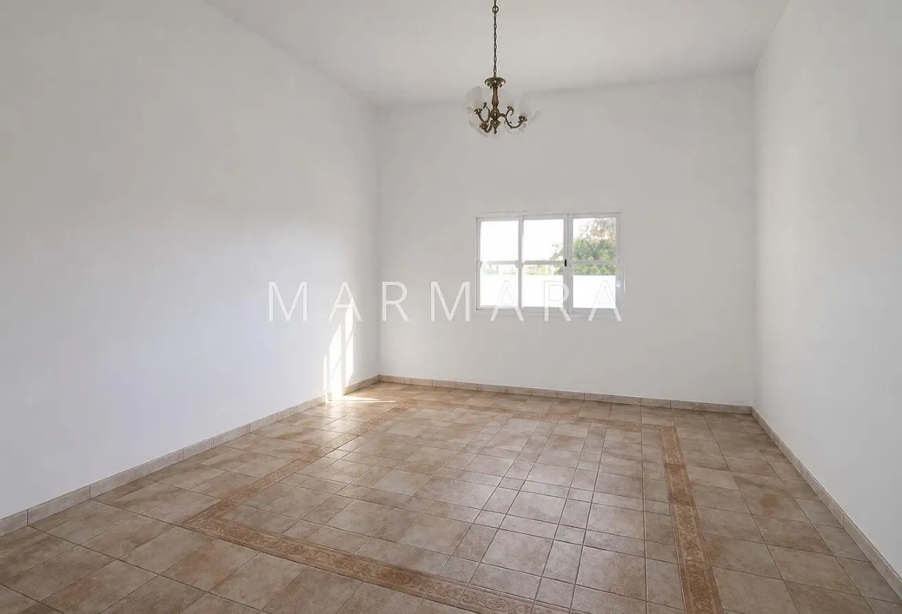 Charming 4 BR Villa | Private Garden| Umm Suqeim 1