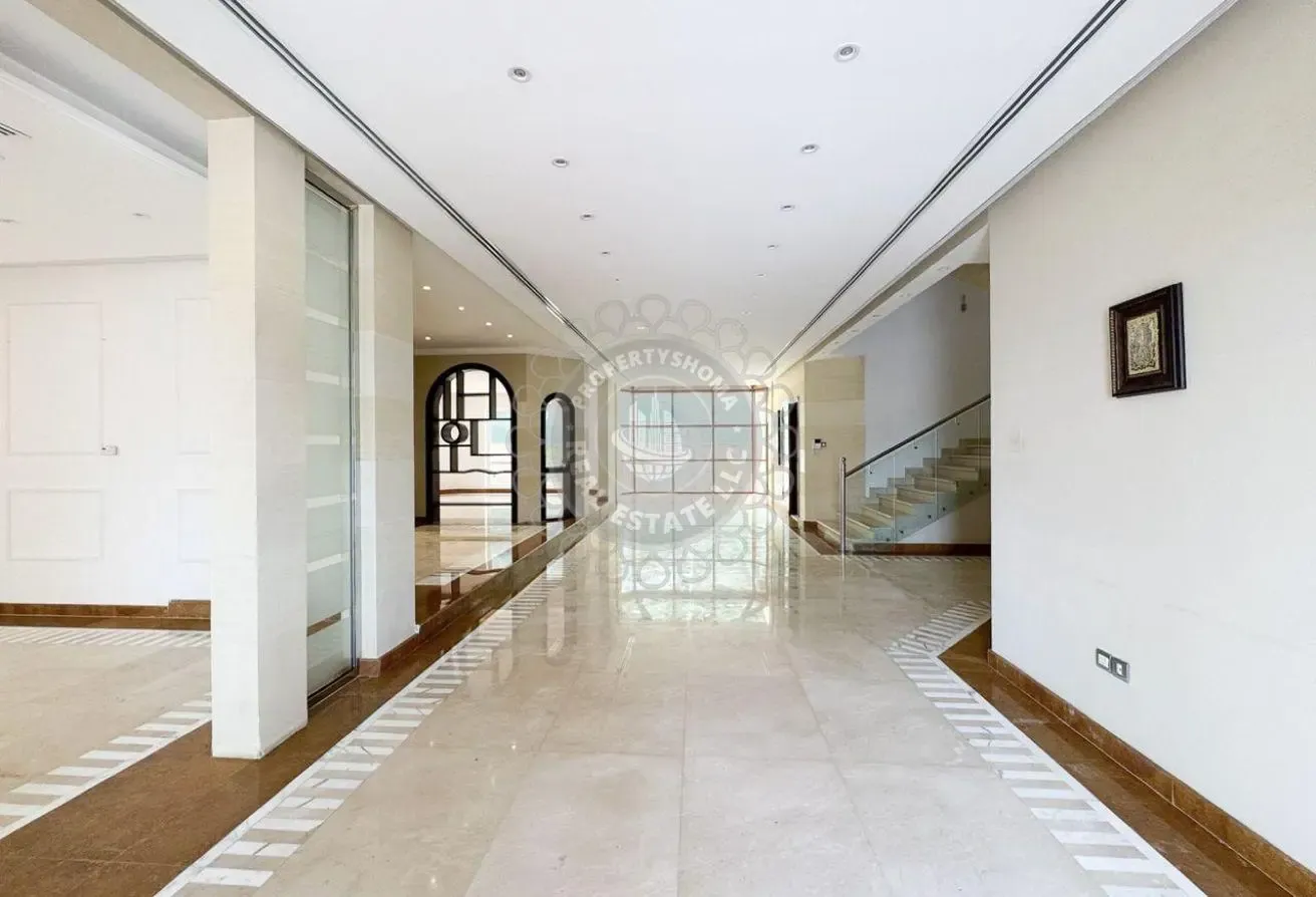 Exclusive Luxury 4-Bedroom Villa with Private Pool