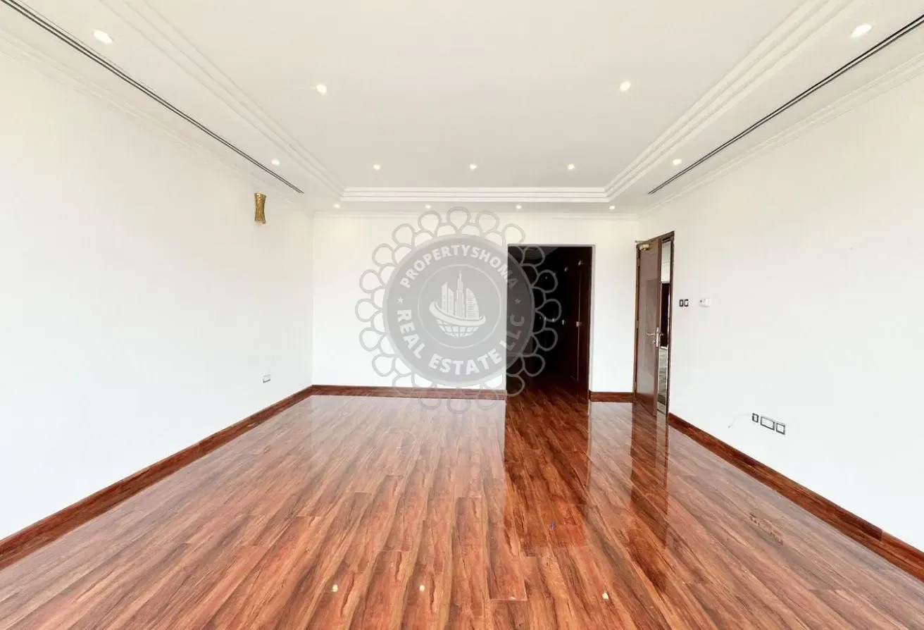 Exclusive Luxury 4-Bedroom Villa with Private Pool