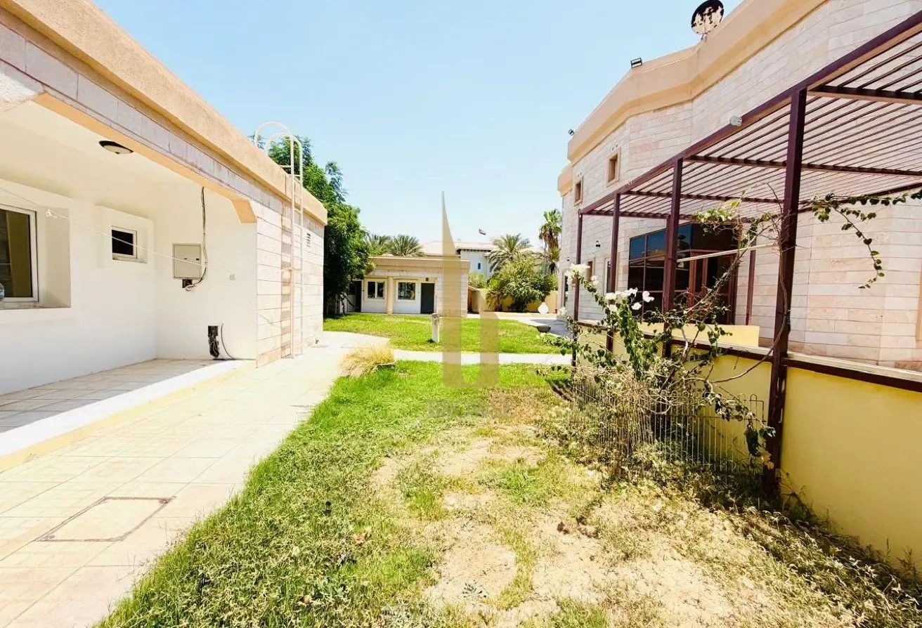 Luxurious Private Pool+Garden | Service Block