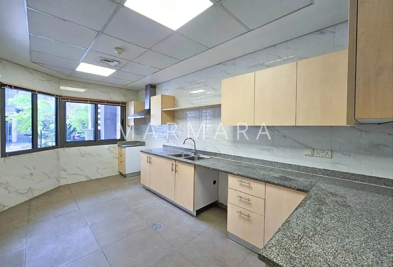 Luxury 4BR Villa | Private Garden | Prime Area