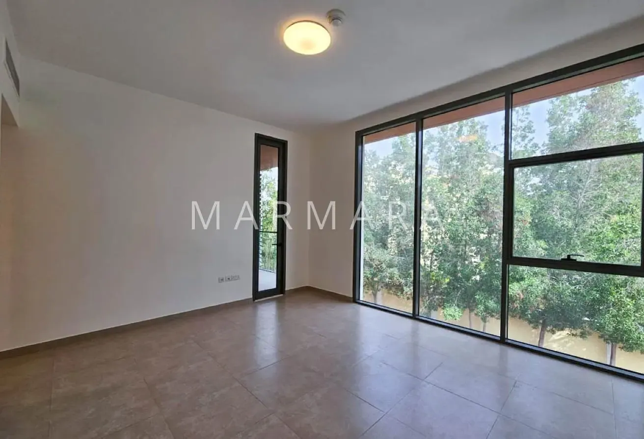Luxury 4BR Villa | Private Garden | Prime Area