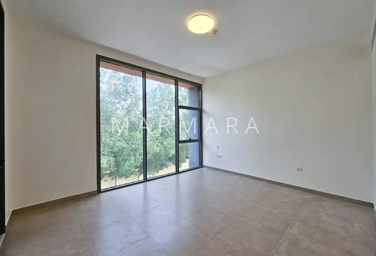 Luxury 4BR Villa | Private Garden | Prime Area