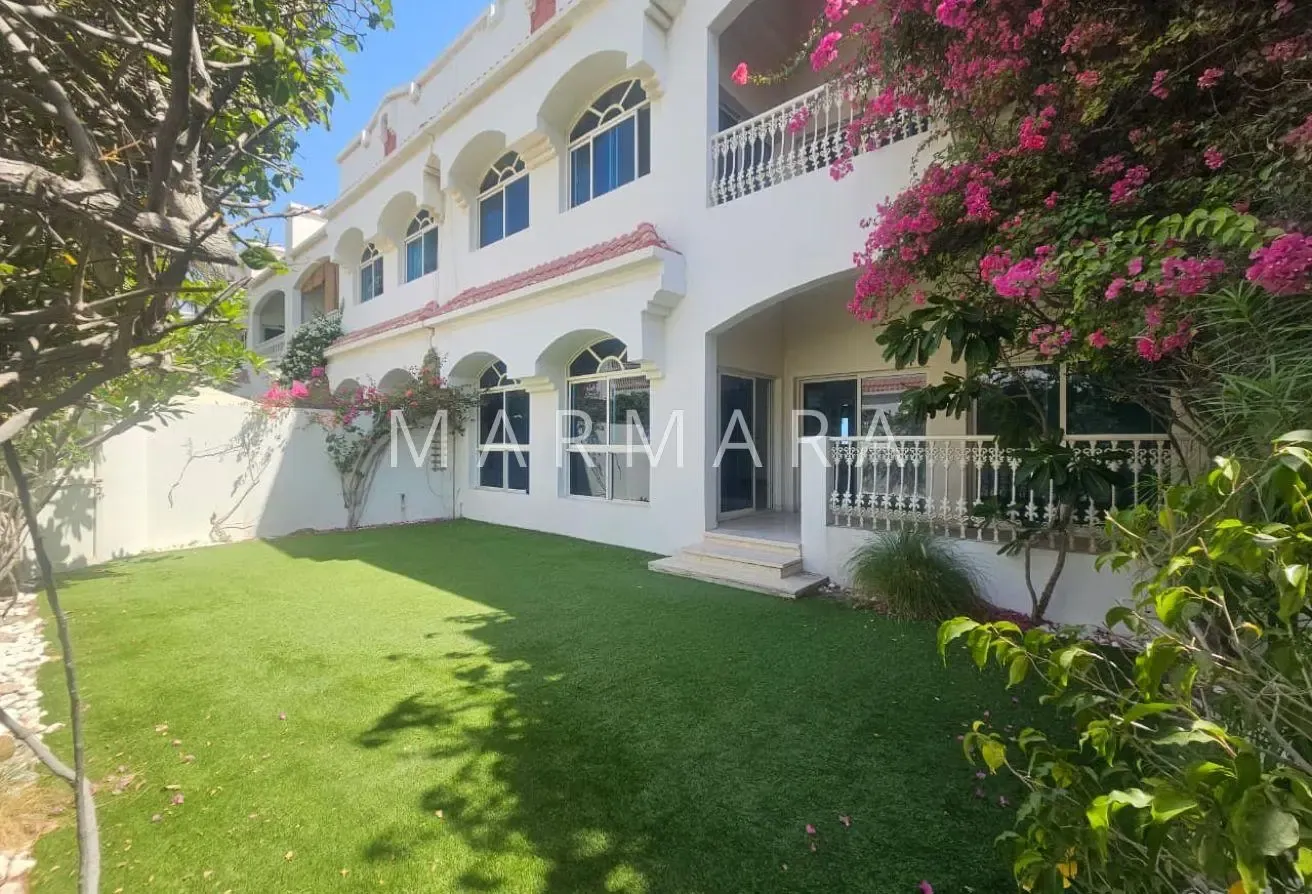 Spacious Well Maintained Villa | Garden | Vacant