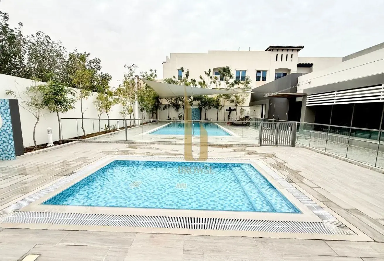 Compound Villa l Private Garden l Shared Pool+Gym