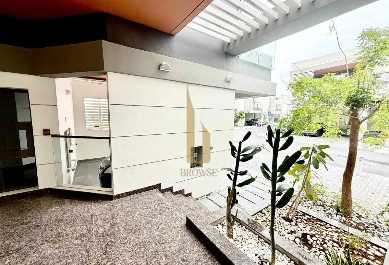 Compound Villa l Private Garden l Shared Pool+Gym